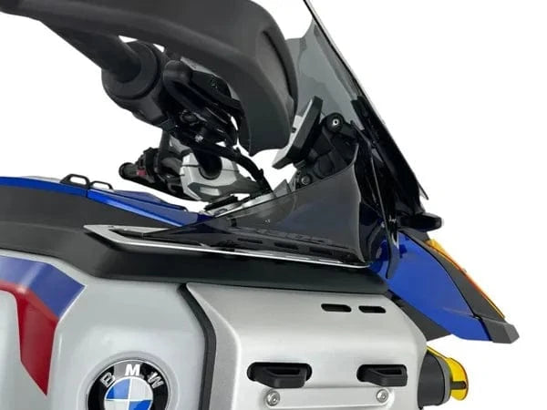 WRS WRS windgeleider voor op de tank van de R1300GS Adventure Windgeleider WRS windgeleider voor op de tank van de R1300GS Adventure